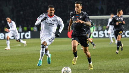   Qarabag lo ganó en el último minuto y eliminó a Frankfurt de la Champions 