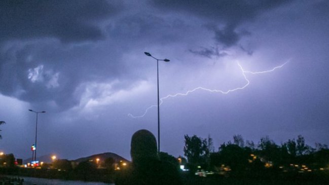Lluvia y tormentas eléctricas golpean al Biobío: Activan alerta SAE preventiva