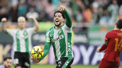   Real Betis de Manuel Pellegrini logró agónica remontada ante un combativo Valencia 