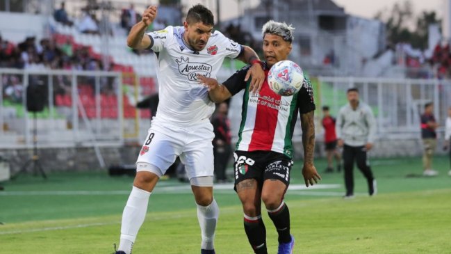 [VIDEO] Barrista de Ñublense recurrió a todo para distraer a jugador de Palestino