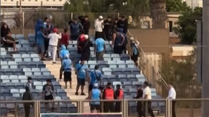   [VIDEO] Copa Chile: Hinchas de Iquique protagonizaron incidentes en Arica 