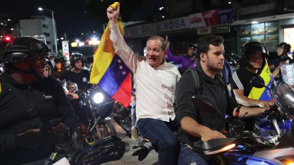  Venezuela detuvo a exdiputado tras excarcelación y ordenó arrestos mientras debate amnistía 