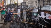 Protesta contra reforma laboral de Milei terminó en violentos enfrentamientos frente al Congreso
