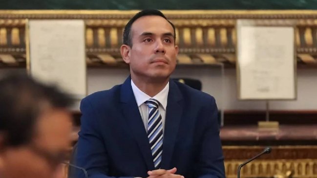 Perú: Congreso logra firmas para pleno extraordinario que debatirá destitución de Jerí