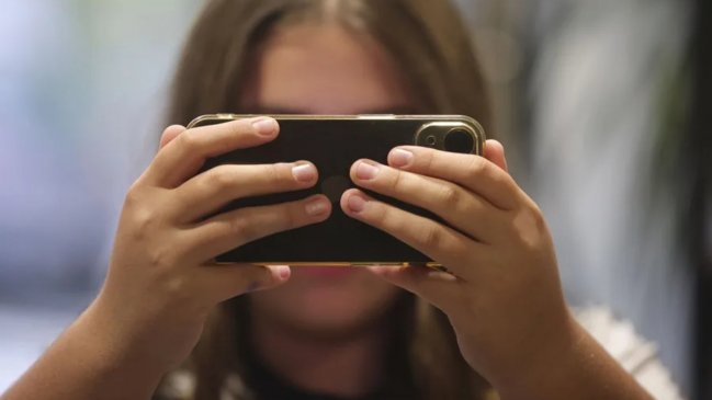 Europa intenta atajar la sexualización y la pornografía infantil en las redes sociales