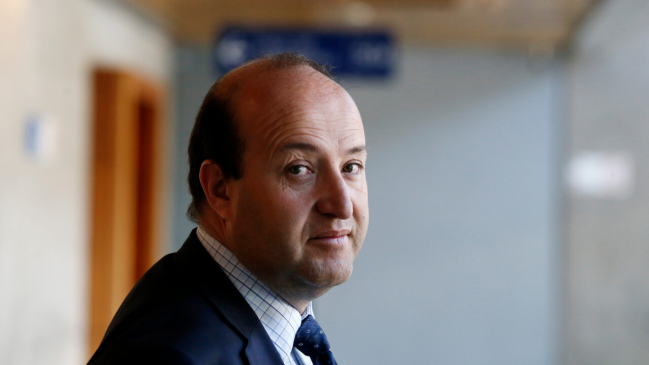 Contraloría detecta irregularidades en contratación del exfiscal Manuel Guerra en Providencia