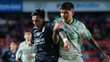   Querétaro de Esteban González sigue a la deriva tras empate con el colista Santos Laguna 
