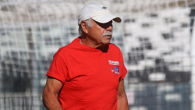 Caszely disparó con todo contra Ortiz: Colo Colo llegó una vez al arco, así no se puede ganar