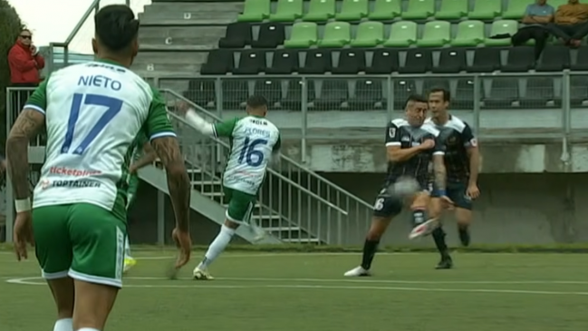 [VIDEO] Pegó en la pierna: El escandaloso penal contra Recoleta en su visita a Puerto Montt