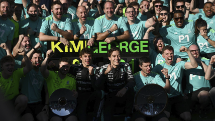   Russell y Antonelli celebraron el 