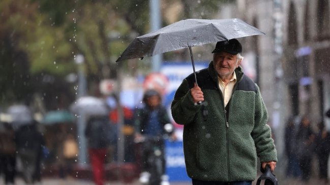 Sistema frontal avanza desde el sur con posibles tormentas eléctricas: ¿Cuándo llega a Santiago?