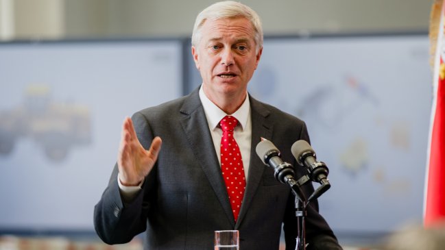 Kast emplazó a deudores del CAE a 