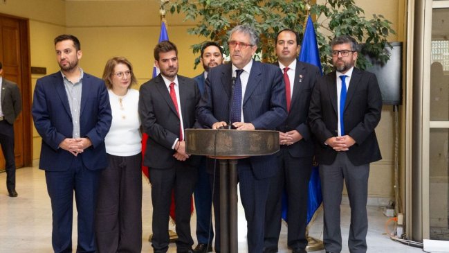 Bancada PPD ingresó reforma para quitar al Presidente la facultad de indultar