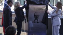 Instalan placa en homenaje a Jaime Guzmán en Las Condes