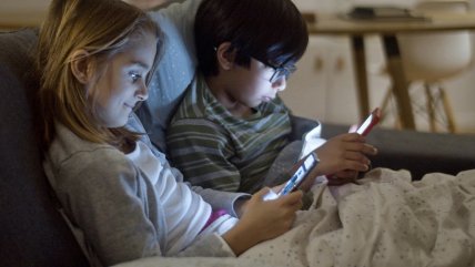   Experto advierte que el uso problemático de redes sociales puede generar depresión y ansiedad 