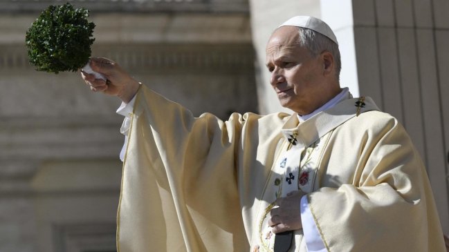 León XIV en su primer mensaje de Pascua: Llamado a la paz sin mencionar conflictos