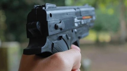 Ancud: Policía marítima controló a niño que portaba una pistola de fantasía