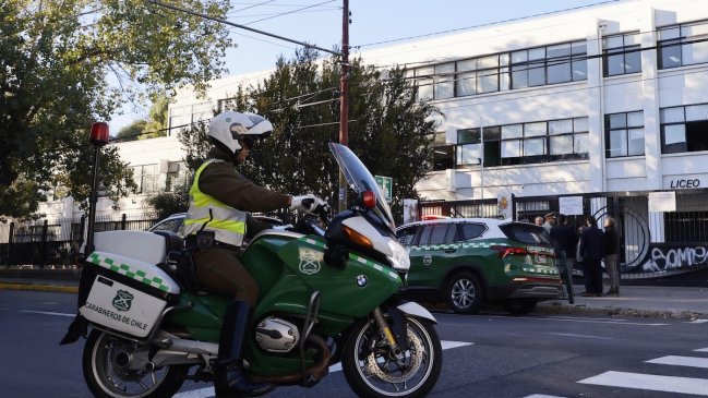 Providencia: Escolar que prendió bengala en liceo quedó bajo supervisión de Reinserción Juvenil