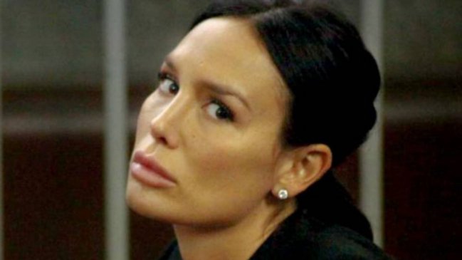 Investigan si mujer que proveía prostitutas a Berlusconi adoptó niño enfermo para lograr indulto