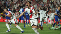   Rayo Vallecano sacó ventaja ante Racing de Estrasburgo en semis de la Conference 