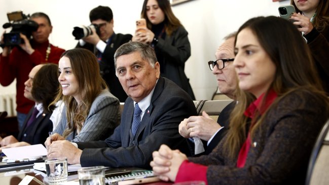 Tras una semana de polémica, Gobierno escenificó primacía de Alvarado sobre el Segundo Piso