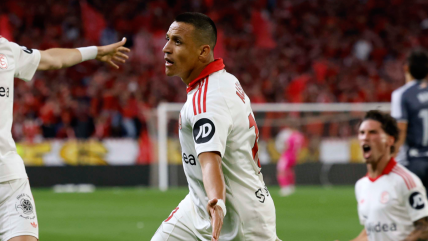   Prensa española se rindió ante Alexis tras el gol que sacó a Sevilla del descenso 