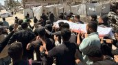 Israelíes obligaron a familia palestina a desenterrar y llevarse a su hijo de un cementerio