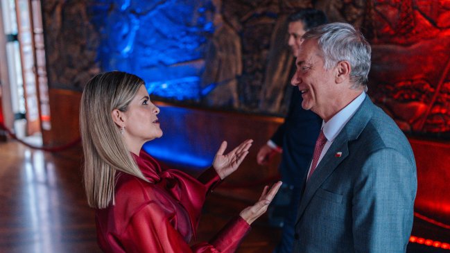 Nueva presidenta de Costa Rica encomendó su Gobierno 