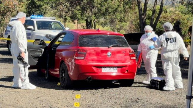 Joyas y uñas postizas en mirador donde un hombre fue asesinado