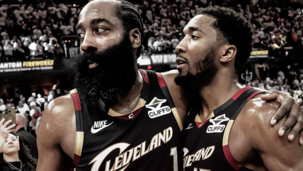   Los Cavaliers se metieron en la serie con los Pistons gracias a un triunfo liderado por Harden 