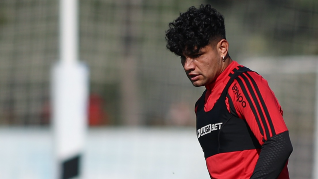 ¿Jugará ante Ñublense? Claudio Aquino se reintegró a las prácticas de Colo Colo