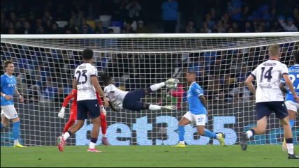   Bologna consiguió un épico triunfo ante Napoli con un agónico golazo 