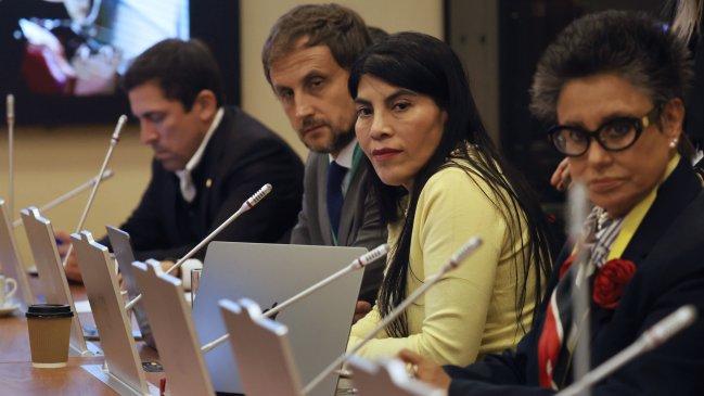 Oficialismo atribuye renuncia de Rafael Araos a 