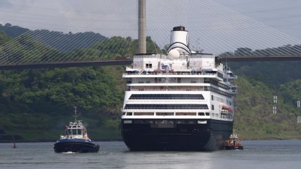   Brote de gastroenteritis en crucero británico dejó un fallecido y 1.700 personas confinadas 