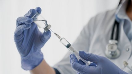   ISP ordenó retiro de antibiótico inyectable tras detectar partículas en suspensión 