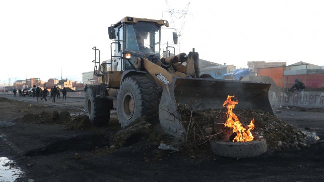 Seis regiones de Bolivia continúan bloqueadas: Emboscada impidió el despeje de las rutas