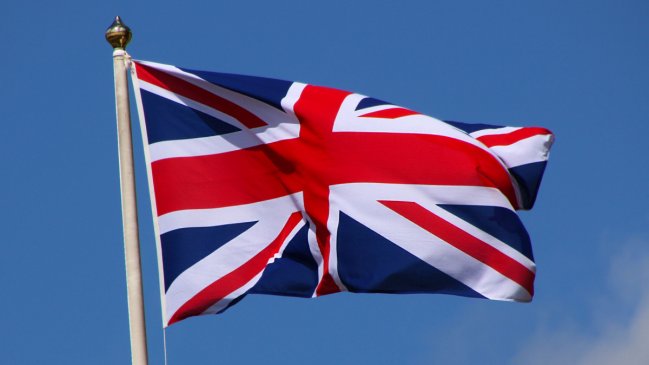 Londres prohíbe ingreso de figuras de redes de EE.UU., por 