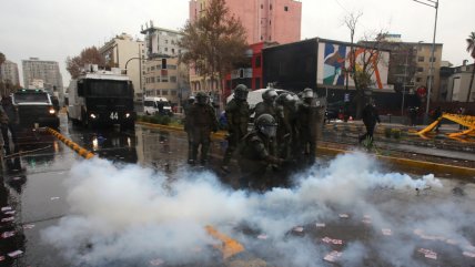   Delegación Metropolitana reportó 35 detenidos tras marcha estudiantil en Santiago 