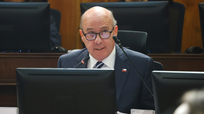 Quiroz justificó recorte en salud y defendió gestión contra 