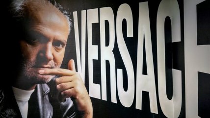   Museo de París inaugura exposición en honor a Gianni Versace 