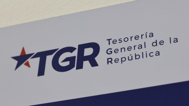 Abogado ante embargos por deudas CAE: Tesorería está actuando de manera poco ética