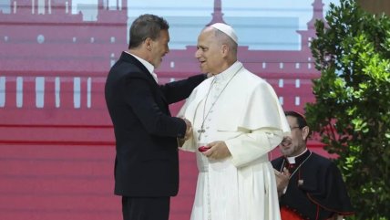   Antonio Banderas ante el papa: 