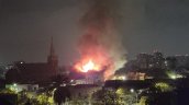 Incendio y derrumbe de casona patrimonial moviliza a Bomberos en el Barrio Yungay