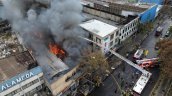 Incendio destruye al menos a tres locales comerciales en la Alameda