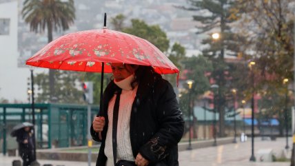   Ante déficit de agua caída en la Región Metropolitana, expertos esperan a 
