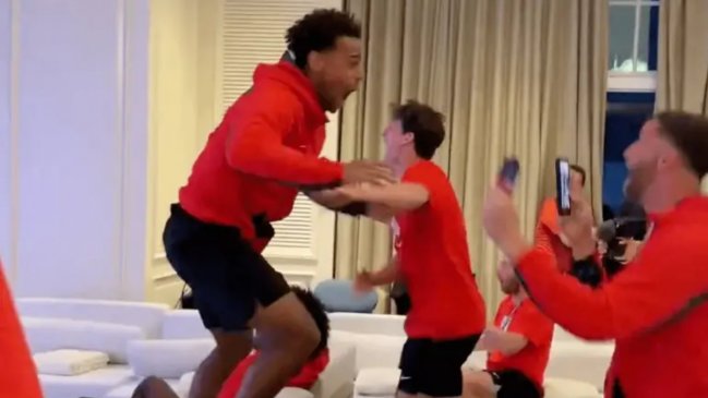 [VIDEO] Euforia en la selección de EE.UU. por la victoria de los Knicks en la NBA
