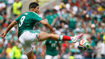   Raúl Jiménez aumentó la ventaja de México ante Sudáfrica con un cabezazo 