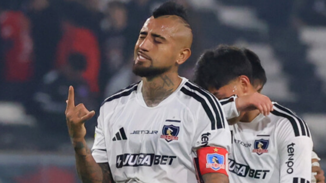 Resumen: Colo Colo acabó la primera rueda con el liderato y lejos de sus perseguidores