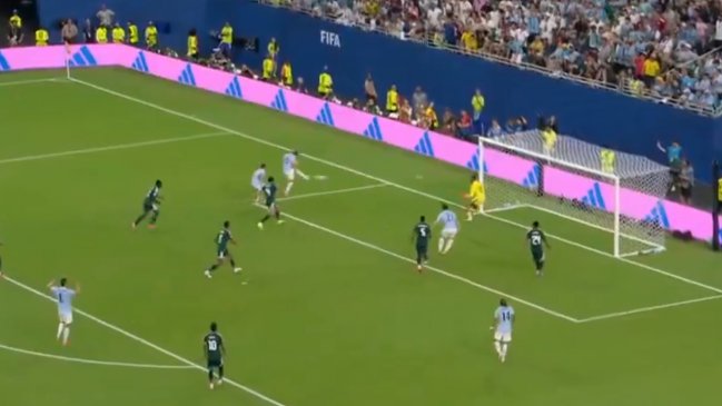 Uruguay empujó y encontró el empate ante Arabia Saudita con gol de Maxi Araújo