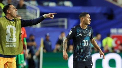 Se aplicó la nueva regla: Almirón se tapó la boca y fue expulsado ante Turquía